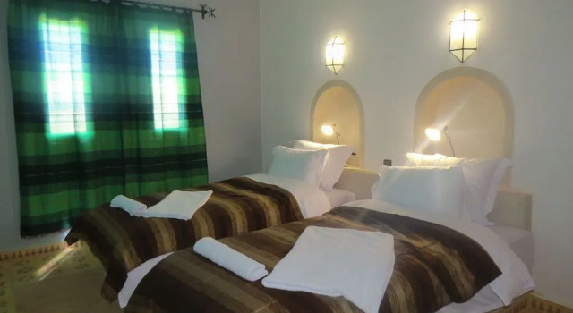 Hassilabiad Appart Hotel, Prenota Hotel Hotel a Adrouine con piscina, Piscina