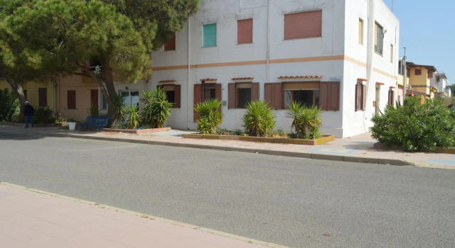 Holiday home on the Torregrande seafront, 30 meters from the seashore-Casa delle Palme, Rezervasyon Otel Oristano Sardinia South