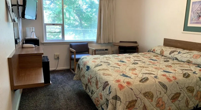 Номер Standard Lakeside Motel