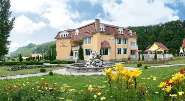 Edelweiss, Varaa Hotelli Sovata 