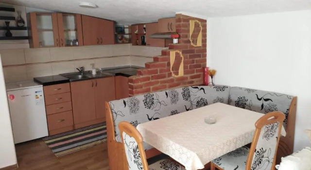 Апартаменты с 2 комнатами Apartmani Odmor i Mir