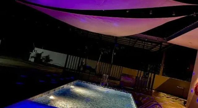 The Rina Homestay• Private Pool • Karaoke • BBQ, Rezervasyon Otel Teluk Pelanduk Negeri Sembilan