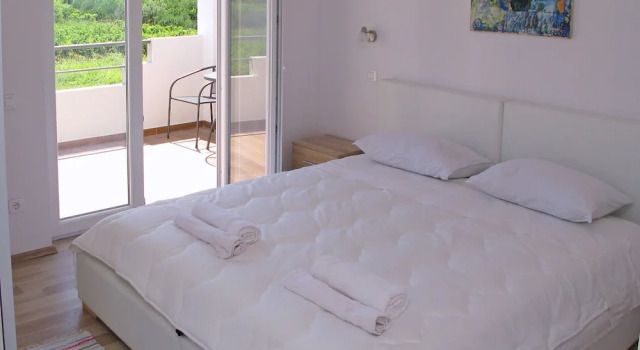 A2 - Modern apt With Balcony, sea View & Parking, Prenota Appartamento Sućuraj 