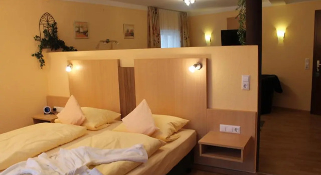 Полулюкс Hotel Brigitte