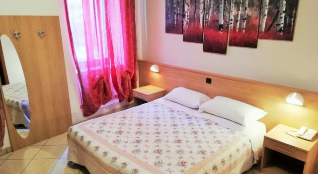 Трёхместный номер Standard Albergo Neni