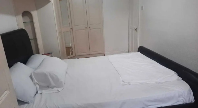Beautiful 3-bed House in London, Забронировать Дом для отпуска Виллы Большого Лондона, Вилла