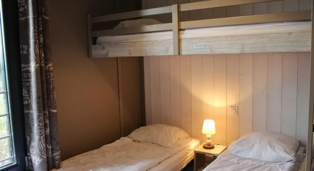 Chalet in Pomerols Near Mediterranean Beaches, Varaa Mökki Pomerols Hérault