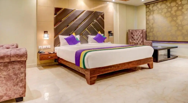Номер Premium The Golden Crown Hotel Banquet & Cafe