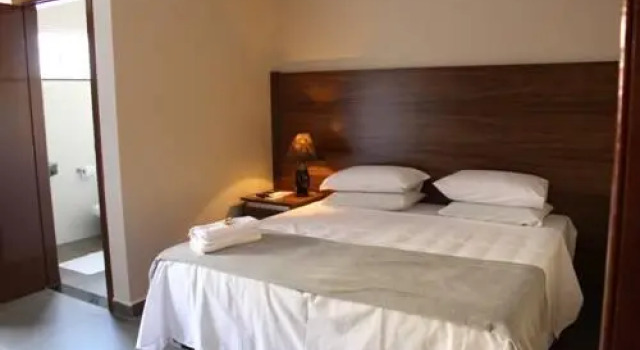 Hotel Albatroz, Забронировать Отель Убераба Минас-Жерайс