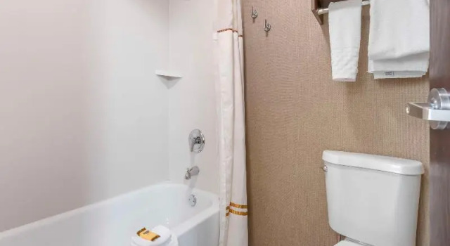 Люкс с 2 комнатами Best Western Plus Ramkota Hotel