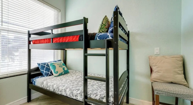 Colorful Townhome, Steps to Clearwater Beach!