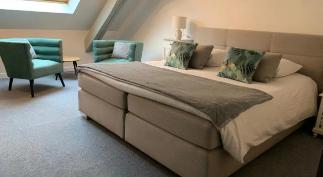 Полулюкс Hotel SPA Au Cheval Blanc