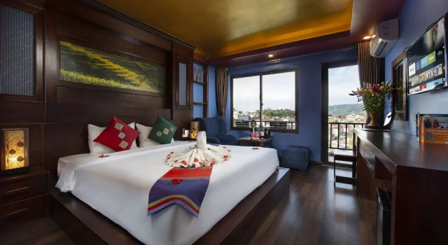 Двухместный номер Deluxe с балконом и с видом на горы Sapa Sweet Time Hotel