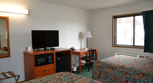 Номер Economy Carrington Inn & Suites