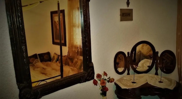 Filistor, Book Hotel  