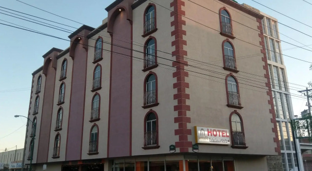 Hotel Santa Fe, Rezerwuj Hotel Hotele w Ciudad Juarez z basenem, Basen