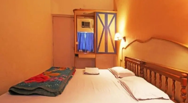 Номер Deluxe Samrat Hotel