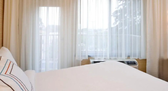 Люкс с балконом Fairfield Inn & Suites by Marriott Santa Cruz