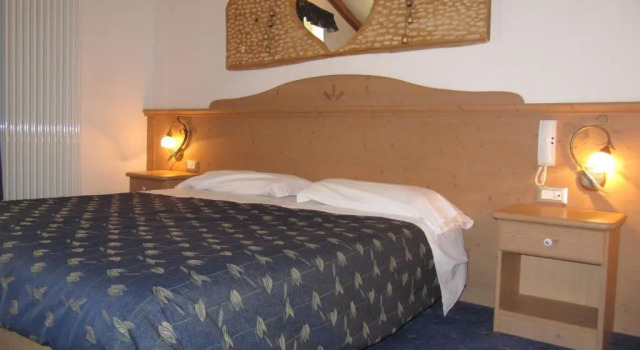 Четырёхместный номер Standard с балконом Hotel Garni Relax
