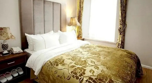 Chengdu House Hotel