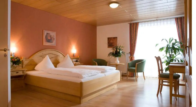 Номер Comfort Gasthof zur Burg