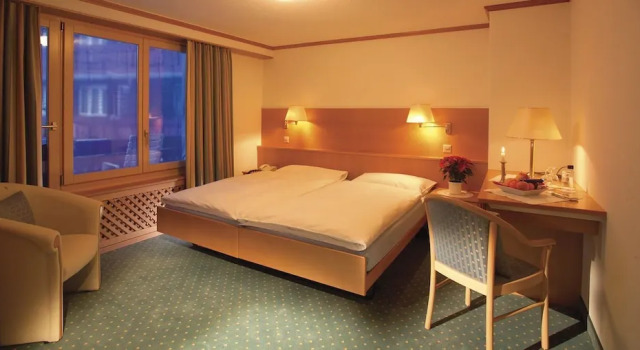Двухместный номер Standard с балконом Hotel Metropol & Spa Zermatt