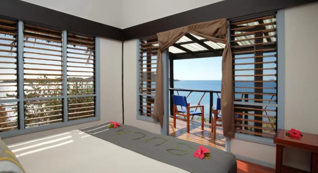 Бунгало Nanuya Island Resort