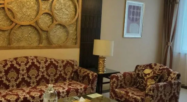 Люкс Shijiazhuang Yihai Holiday Hotel