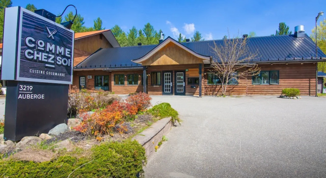 Comme Chez Soi Restaurant & Auberge, Réserver Auberge de jeunesse Magog Québec