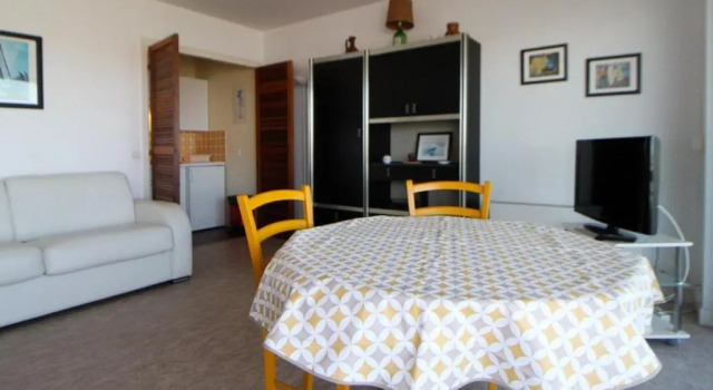 Studio Royan, 1 pièce, 3 personnes - FR-1-494-47, Забронировать Отель Руайян Côte de Beauté, рядом с Пляж Le Chay