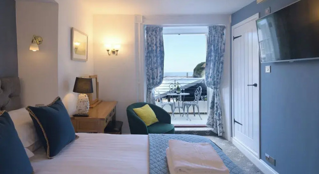 Двухместный номер Deluxe с балконом и с видом на море The Slipway B&B