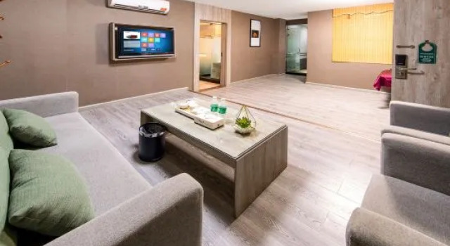 Suite 365 Chain Hotel (Meizhou Jiangnan)