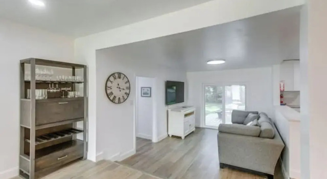 3BR Charming Retreat W & Deck & Wifi, Rezerwuj Dom wakacyjny Valdosta Georgia