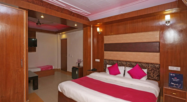 OYO 27838 R L Palace Hotel, Reserva ahora Hotel Asansol 