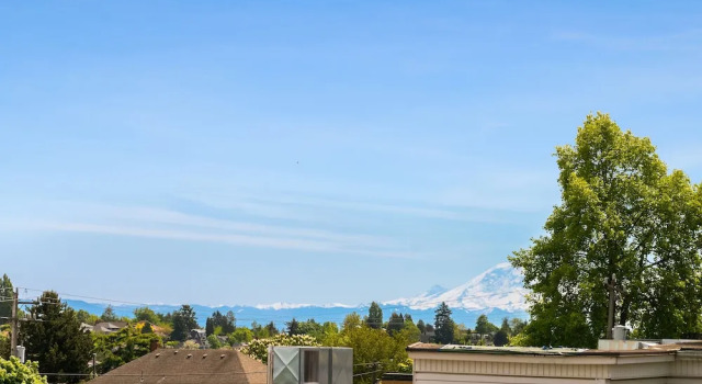 Seattle Vacation Home: The Parsonage, Забронировать Дом для отпуска Виллы Сиэтла, рядом с Баптистская церковь Горы Сион, Вилла