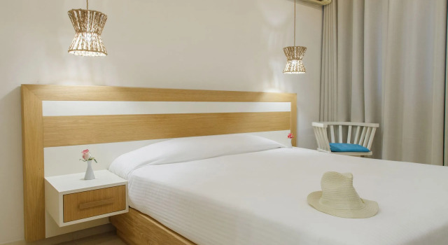 Двухместный номер с видом на бассейн Aeolos Resort