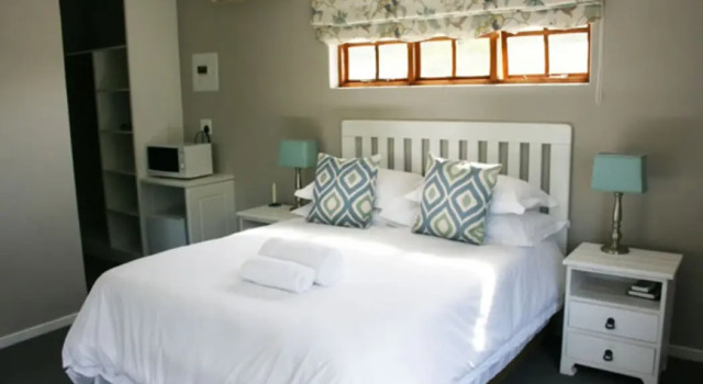 Bunkers Inn Guesthouse, Забронировать Отель Ист-Лондон провинция Восточный Кейп