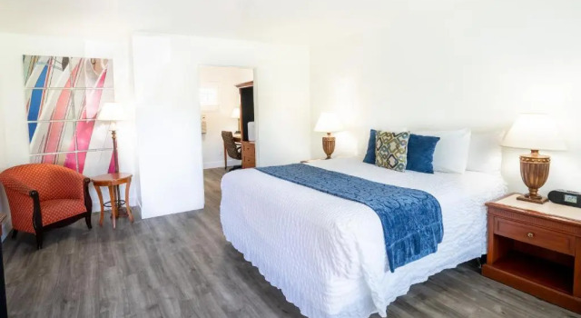 Номер Standard La Avenida Inn