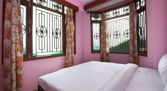 OYO 9107 Home 3BHK Villa Isbt Tuttikandi Shimla, Забронировать Вилла Виллы штата Химачал-Прадеш, Вилла