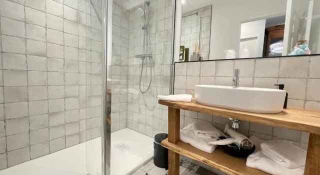 Люкс Deluxe Logis Hôtels Gnàc é Pause