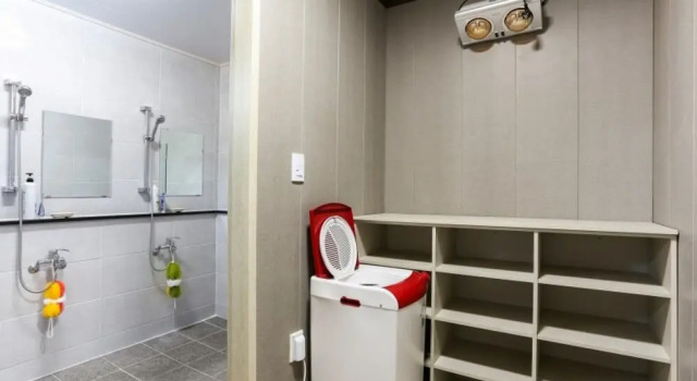 Pocheon Moonlight Dog Glamping Site, Prenota Campeggio Hotel a Gyeonggi-do con piscina, Piscina