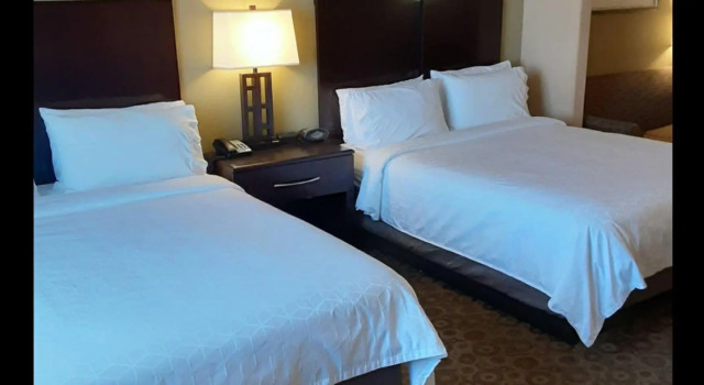 Четырёхместный номер Standard Spark by Hilton Pecos