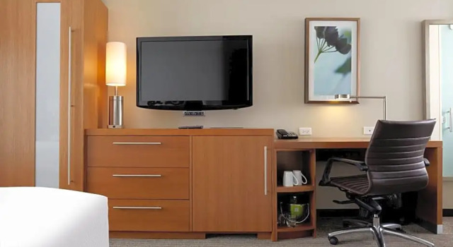 Двухместный номер с балконом и с видом на окрестности Hyatt Place Portland Downtown - Old Port Square