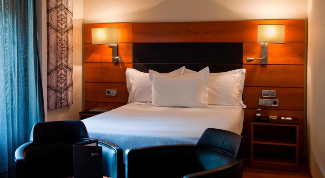 Двухместный номер Superior AC Hotel Carlton Madrid by Marriott