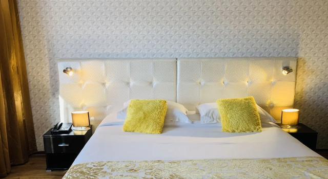Номер Prestige Grand Hôtel de Nîmes 4 étoiles