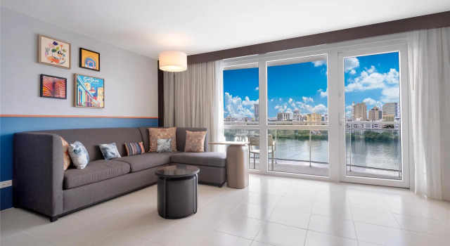 Полулюкс Hilton Garden Inn San Juan Condado