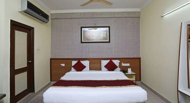 OYO 8932 Delight Inn Gachibowli