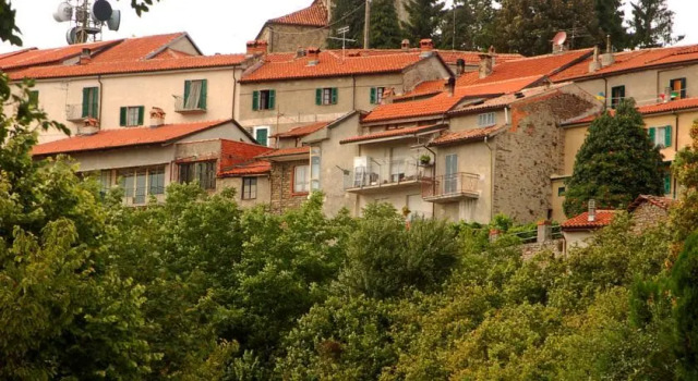 Villa Traimonti, Boek Villa Vakantiehuizen in Mombarcaro, Cottage