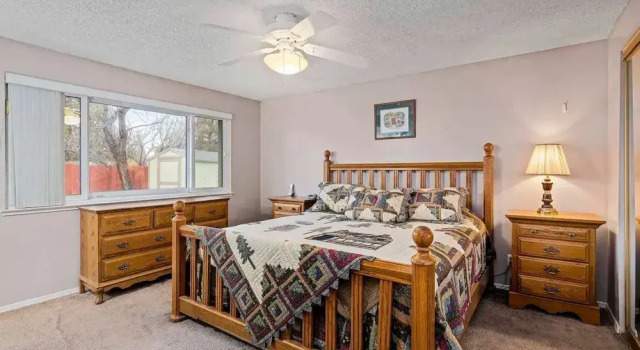 Family 4BR Home With Patio by Willowcreek Park, Забронировать Отель Отели Рино с парковкой, Парковка