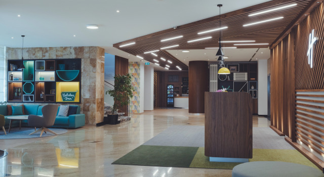 Holiday Inn Skopje by IHG, Забронировать Отель Отели Скопья 5 звезд, рядом с Saints Cyril and Methodius University of Skopje, 5*